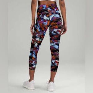 NWT lululemon power thru high rise size 4